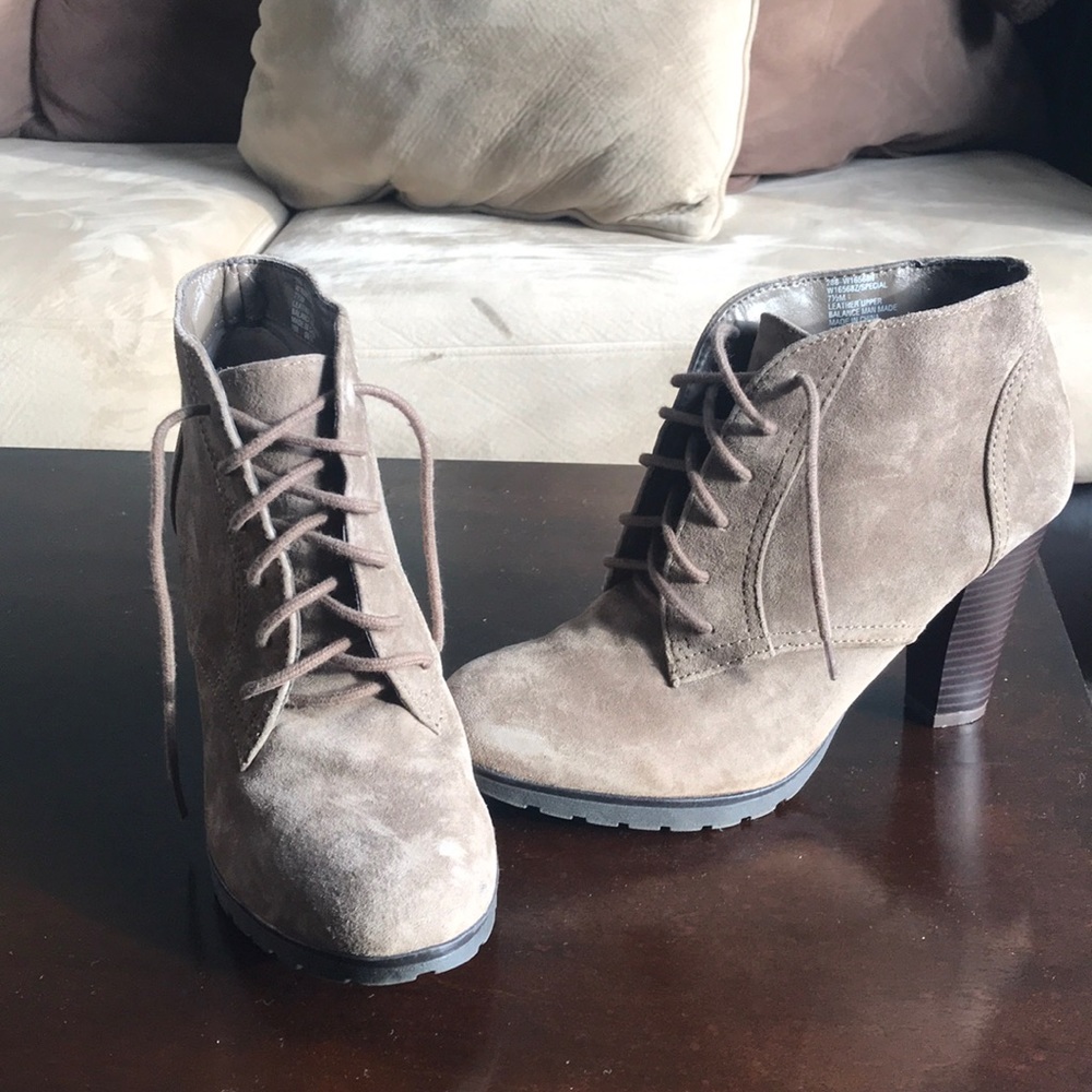 HIGH HEEL BOOTIES - Grayish taupe